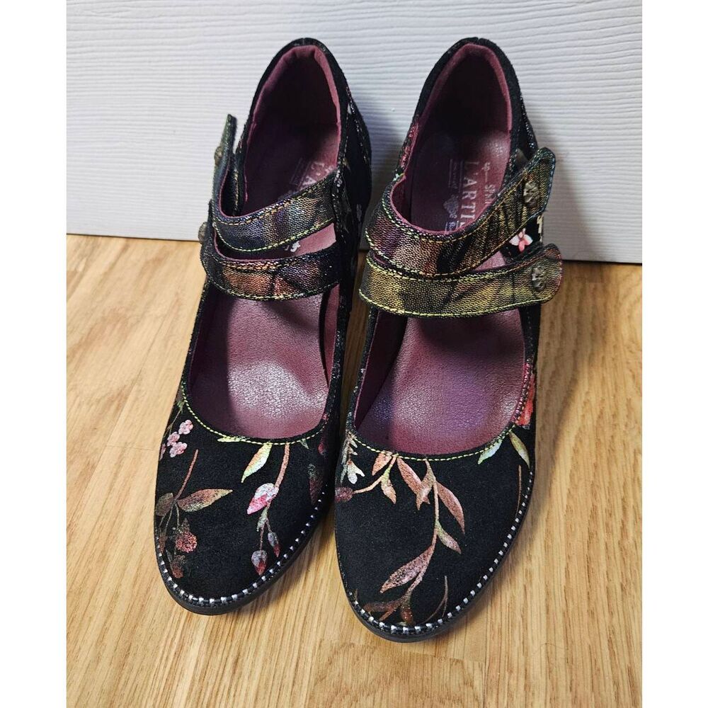 L'Artiste Snovy Stack Heel Pumps 8 New